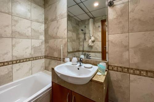 Key View - Marina Residence