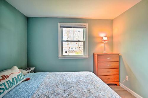 Cape Cod Retreat with Deck - 2 Mi to Beaches! - image 7