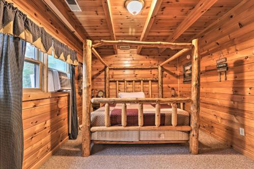 Cabin on the Lake - Hot Tub Lakefront View - image 7