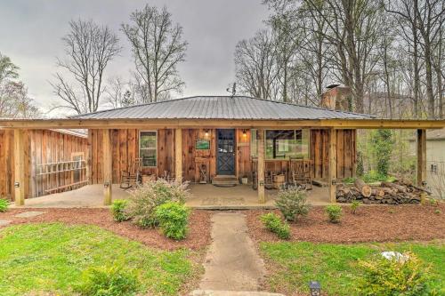 Maggie Valley Retreat with Hot Tub and Fire Pit!