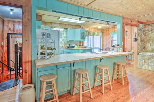 Maggie Valley Retreat with Hot Tub and Fire Pit! - main image