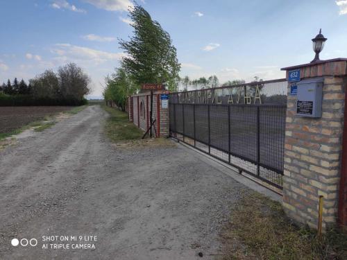 Kamp Salaš Farma 47 Čenej - image 11