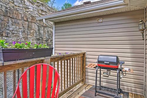 Cozy Condo with Grill about 3 Mi to Boat and Explore - image 6