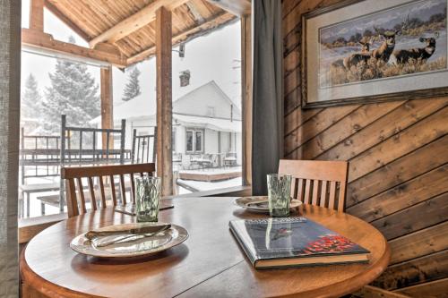 Cozy Log Cabin Escape In the Heart of Creede! in Creede, USA