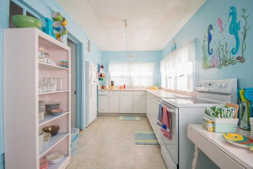 Cozy Beachside Dwelling 9 Mi to Port St Joe! - image 3