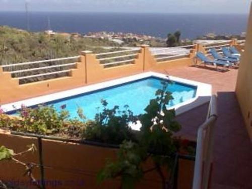 Finca Oasis Mango, 2 Bed Villa,Candelaria Comunal Pool, Sea View, WiFi, Netflix,UK Deutsch french tv