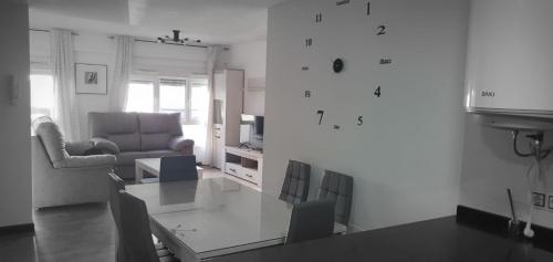 PISO EN RAMON Y CAJAL