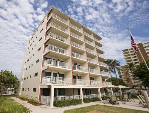 Rejuvenating Vacation Resort at Pompano Beach - Studio Condo #1