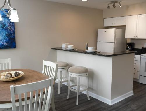 Scenic One Bedroom Villa along Neuse River in New Bern - image 7