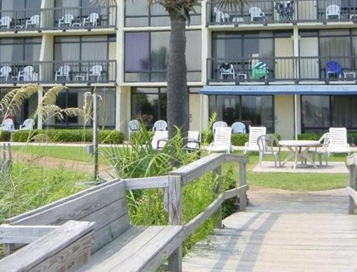 Spacious Beachfront Suite in Myrtle Beach - One Bedroom Suite #1 - main image