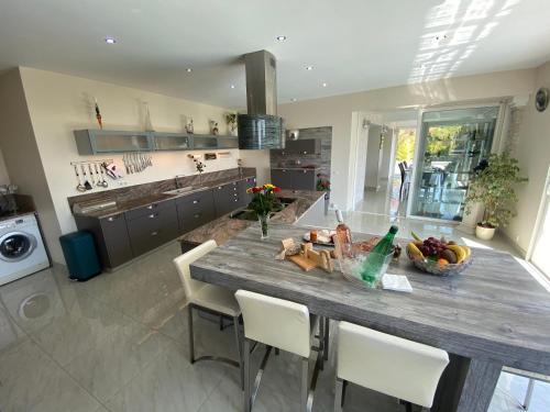 Cucina, Diamond Villa 5 Stars - NICE in La Fontaine Sainte