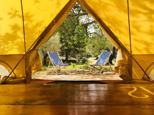 Létesítmények, Family bell tent in Tortosa