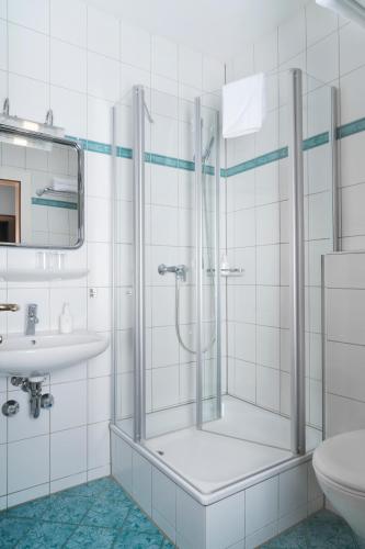 Bathroom, Landhotel Hirsch in Kempten