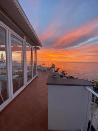Queen Room with Sea View image 1