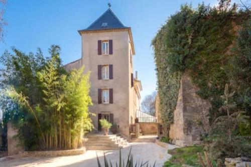 Beautiful house with large POOL gîte à louer Alignan-du-Vent