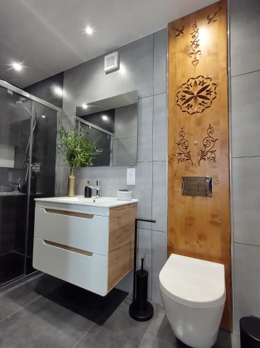 淋浴間, Domek Gerlach Bańska Wyżna (Domek Gerlach Banska Wyzna) in 班斯卡維茲納