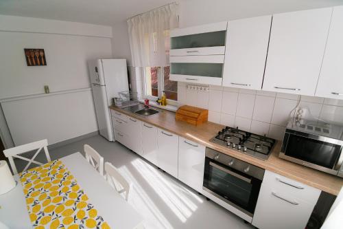 Capra Vecinului Capra Vecinului