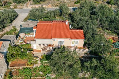 Apartments Tara - 70 m from beach