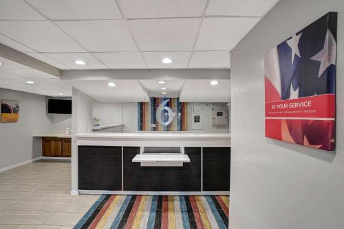 Motel 6 Carlisle, PA - Cumberland Valley - 로비