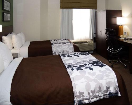 2 double beds