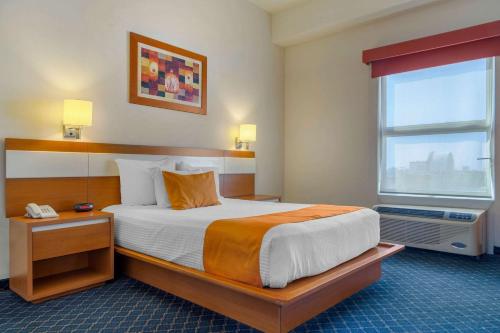 Hotel Greenwood Torreon Room Type - Standard Queen Room
