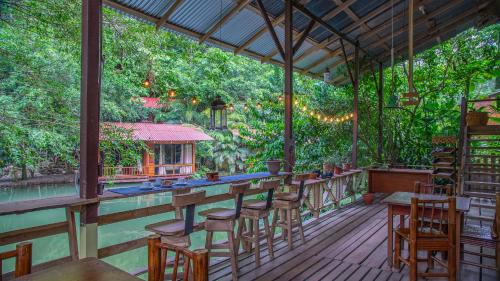 Cabanas del Lago La Fortuna