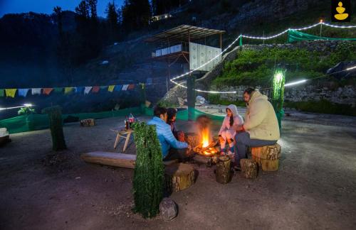 Attractions, LivingStone Snow Region Campsite in Manali