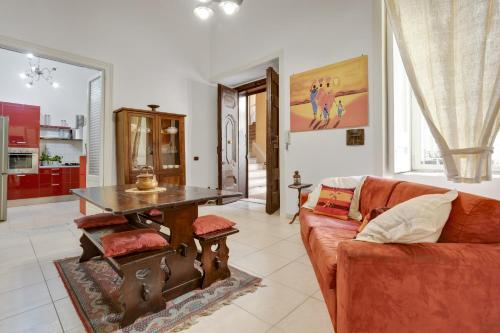Costigliola Baroque Palace Flat with parking and Netflix Naples