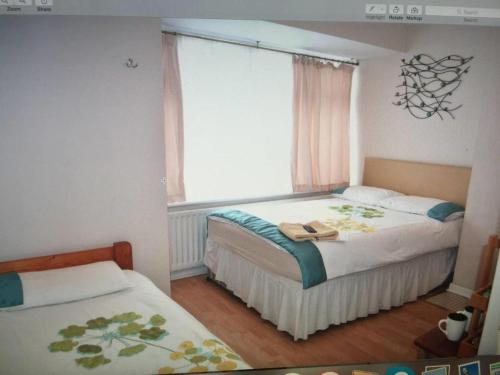 Room in Guest room - Tiny Single shared bathroom Room ssbyr - image 10