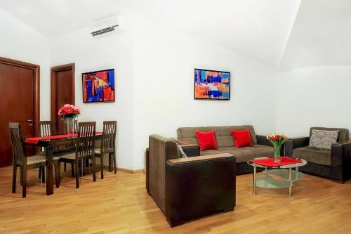 2 Bedroom Apartment on Chaikovski street, Jerevan