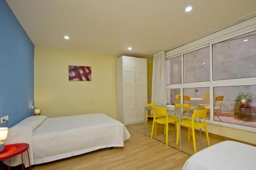Barcelona City Apartment - image 3