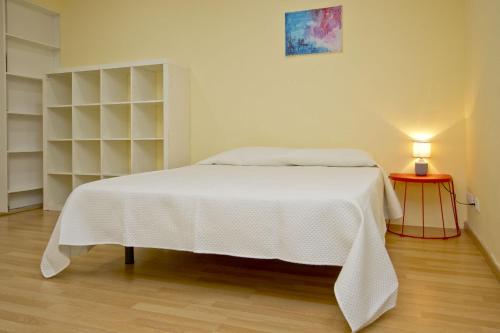 Barcelona City Apartment - image 7