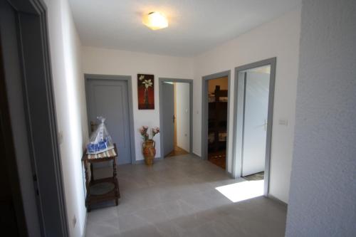 Apartments Marinela Korsa - image 9