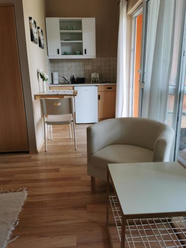 Kitchen, Villa Viola Spa&Garden in Gyula