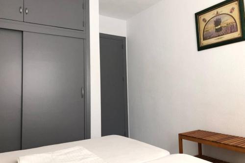 Apto. 2 dorm. Marbella 100m playa