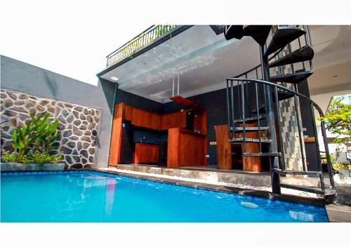 Villa Manayasa – Lovina Beach, CO