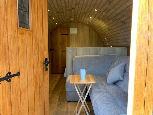 Brand new to Sheppey Hobbit style glamping pod - image 10