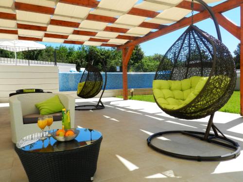  YourCroatiaHoliday - Villa with 6 rooms in Drenje