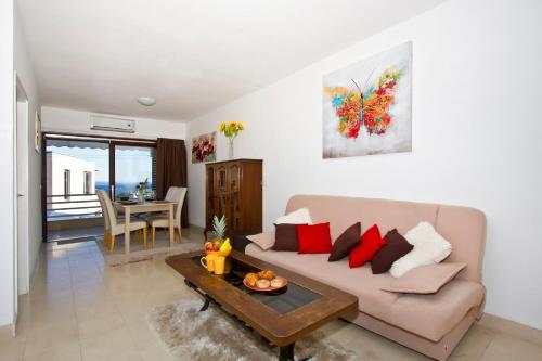 Comfort apt w balcony near beach Marjan and center Split