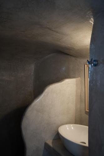 Kastro Mansion - image 5