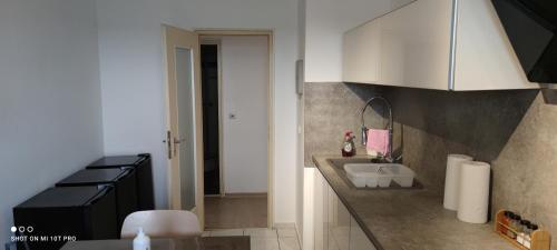 Kitchen, Uber den Wolken und super zentral zwischen Frankfurt und Darmstadt - 100qm in Langen (Hessen)