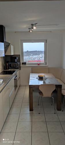 Kitchen, Uber den Wolken und super zentral zwischen Frankfurt und Darmstadt - 100qm in Langen (Hessen)