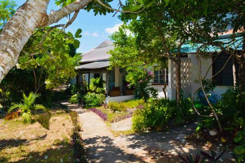 Utvendig, A Rocha Eco-Lodge & Conservation Centre in Watamu