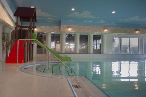 6 6 persoons Veluwe Villa met sauna en grillhuis - image 9