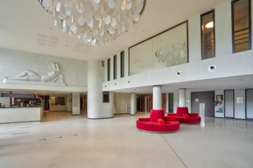 Zenitude Hôtel-Résidences Spa Paris Charles de Gaulle - image 8