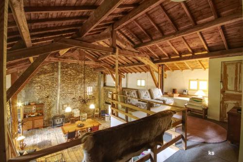 Les Trois Noyers in แตยัก