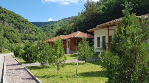 Orlova skala holiday village - Accommodation - Lopyan