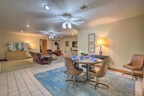 Pet-Friendly Home 7 Miles to Dickson Street! - image 7