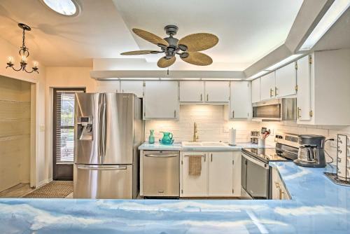 Pet-Friendly Beach Abode Pool Grill Lanai! - image 7