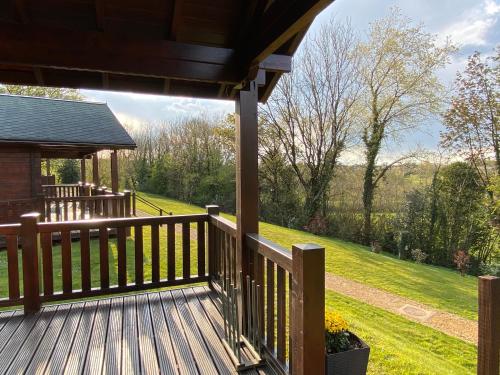 A szálláshely kívülről, Hollybush Lodges in Leigh Upon Mendip